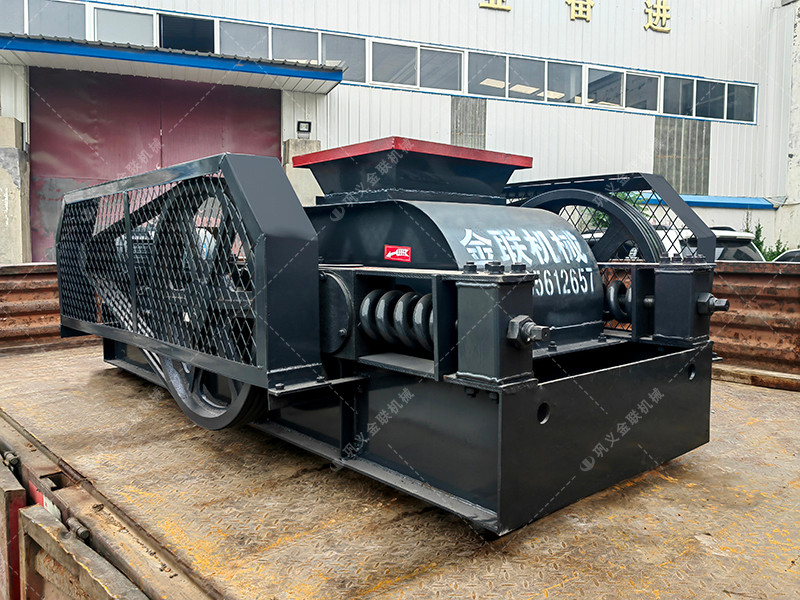 小型400x400對輥破碎機 破碎機生產線發(fā)往非洲馬達加斯加