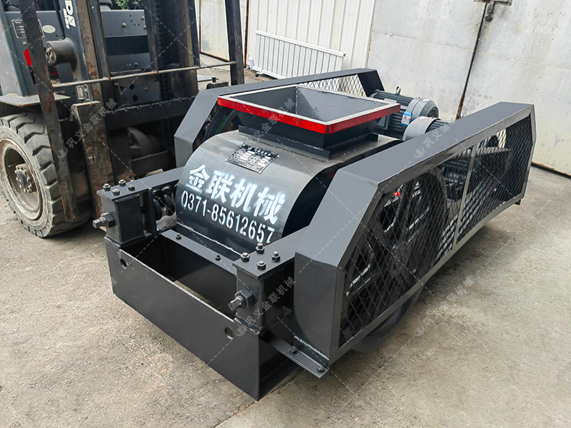 小型400x400對輥破碎機 破碎機生產線發(fā)往非洲馬達加斯加